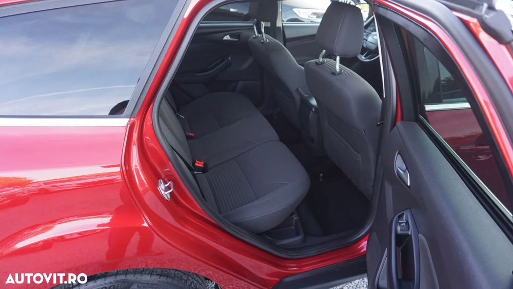 Ford Focus - 13