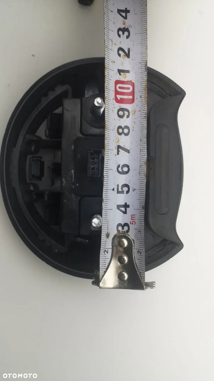 KLAMKA PRZYCISK KLAPY TYŁ TYLNEJ EMBLEMAT G6F 95368785 OPEL KARL 5D 14-19 - 5