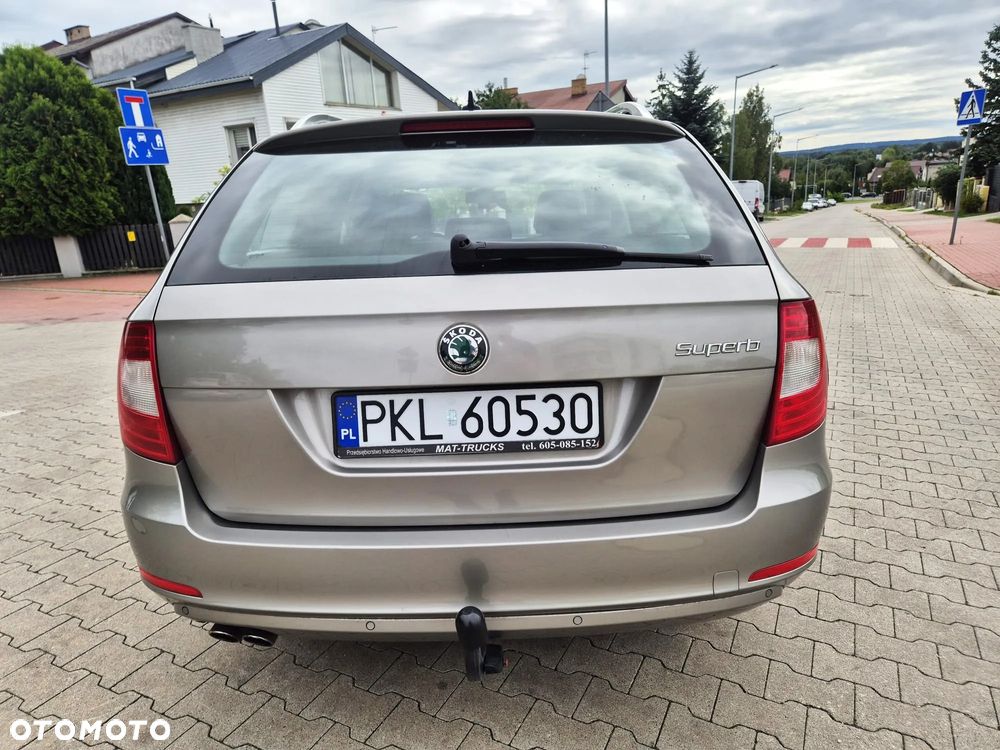 Skoda Superb 2.0 TDI L&K DSG - 8