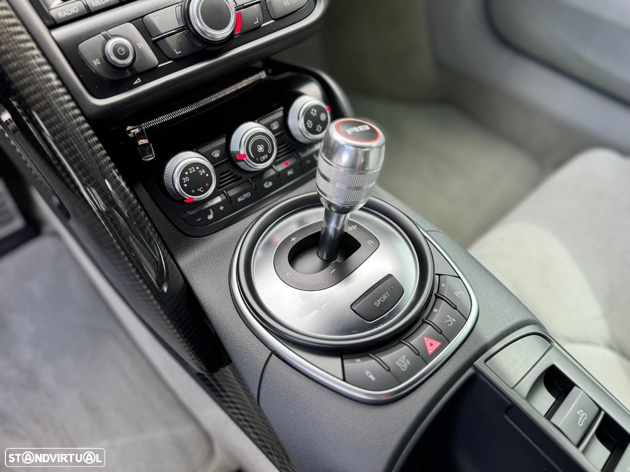 Audi R8 Spyder 5.2 FSi V10 quattro R tronic - 31