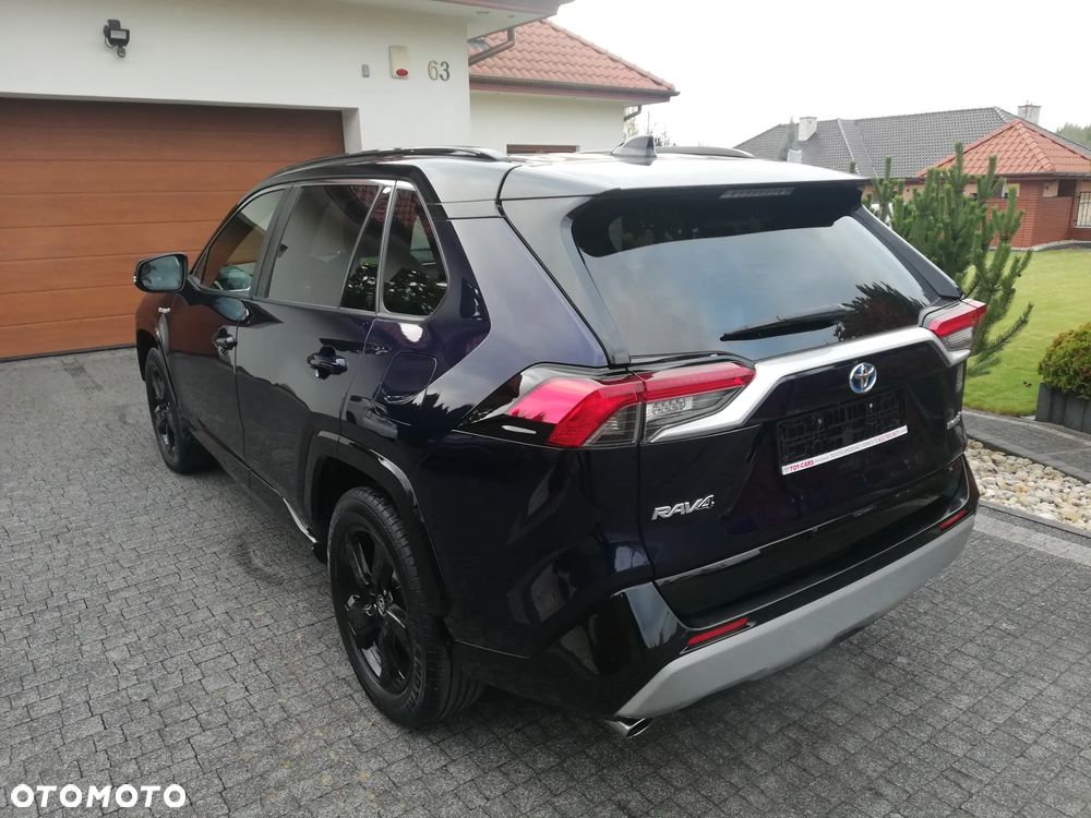 Toyota RAV4 - 9