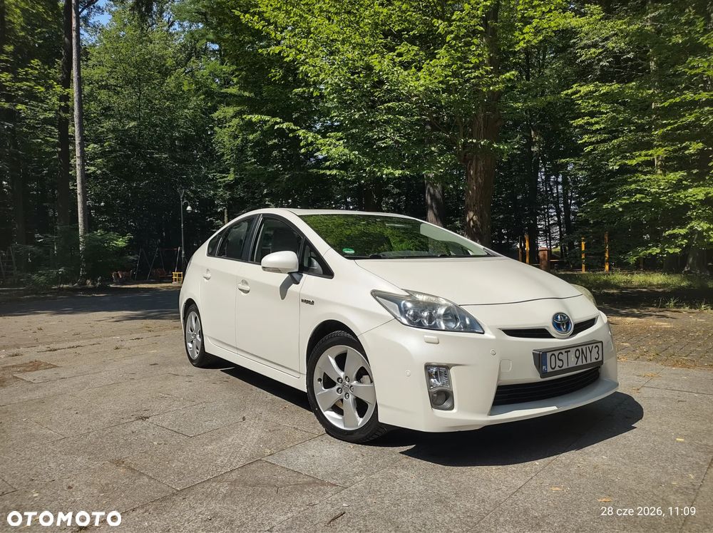 Toyota Prius 1.8 HSD Prestige - 2