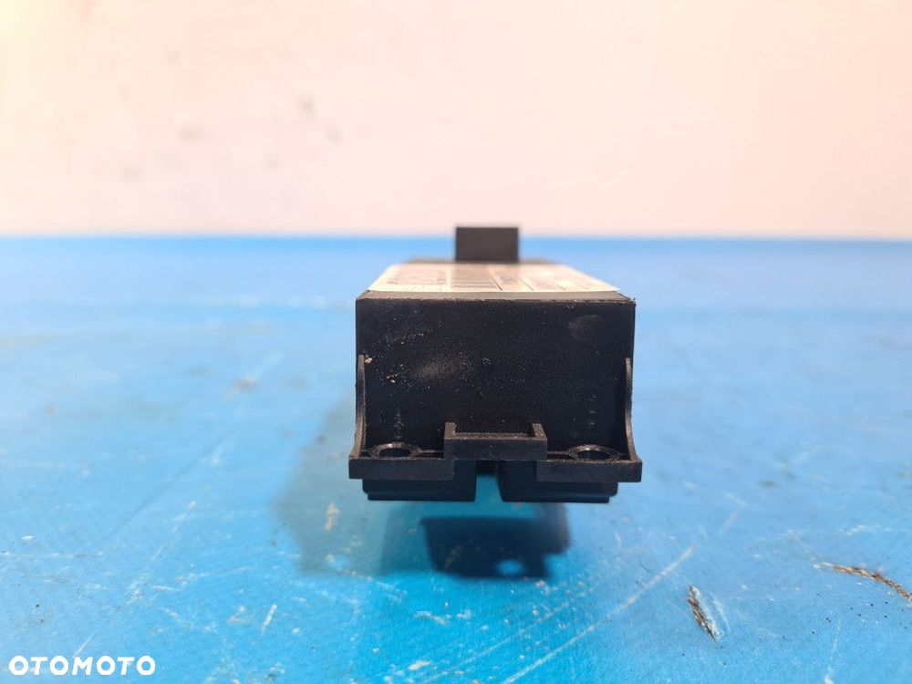 PRZEŁĄCZNIK SZYBY VOLKSWAGEN GOLF IV - 4