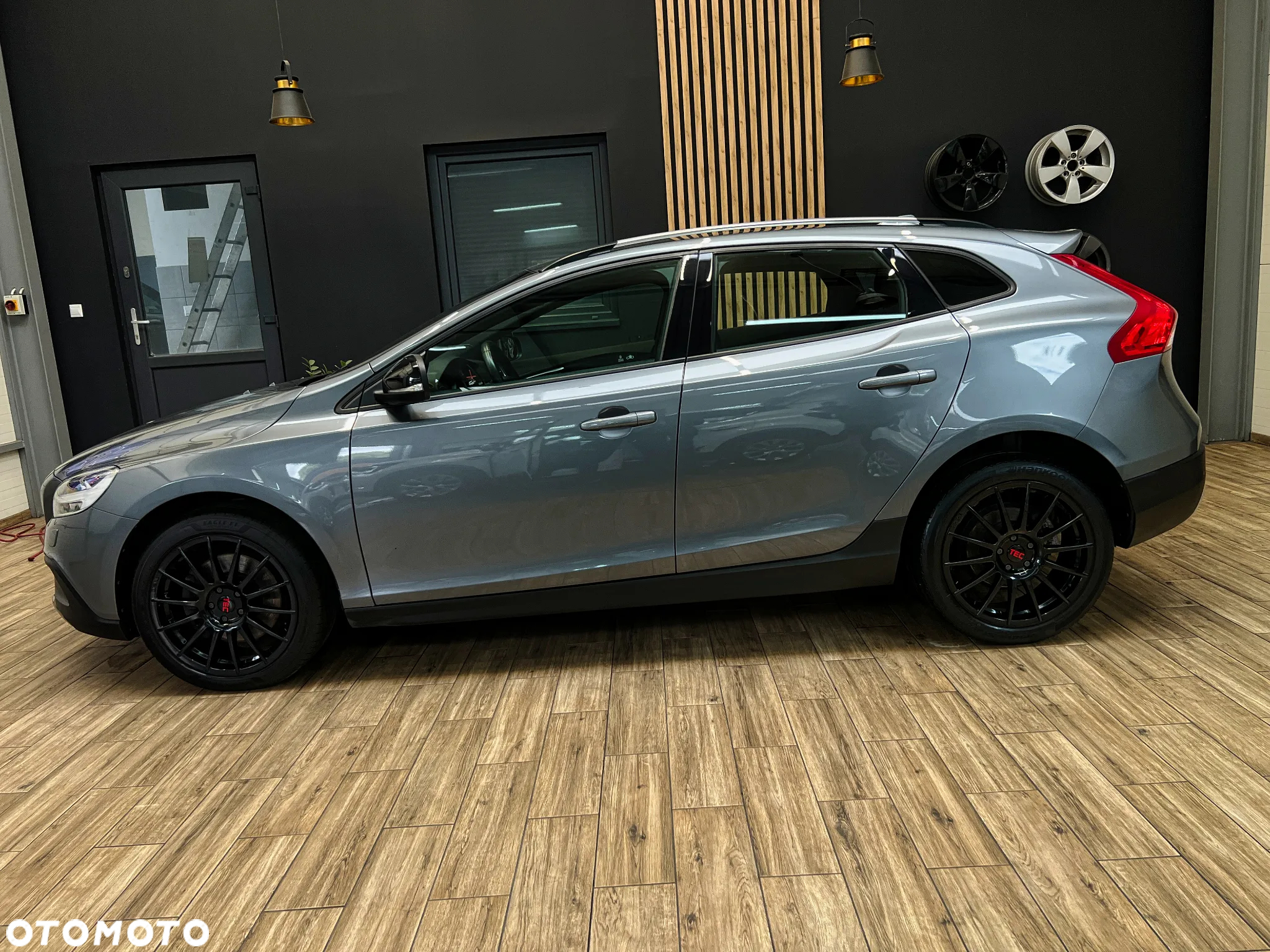 Volvo V40 Cross Country D4 Geartronic Momentum - 12