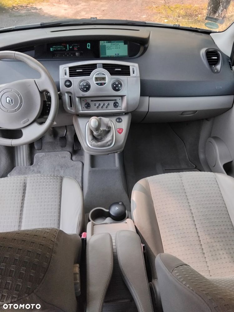 Renault Scenic - 8