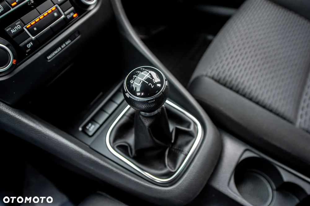 Volkswagen Golf 1.6 Highline - 34