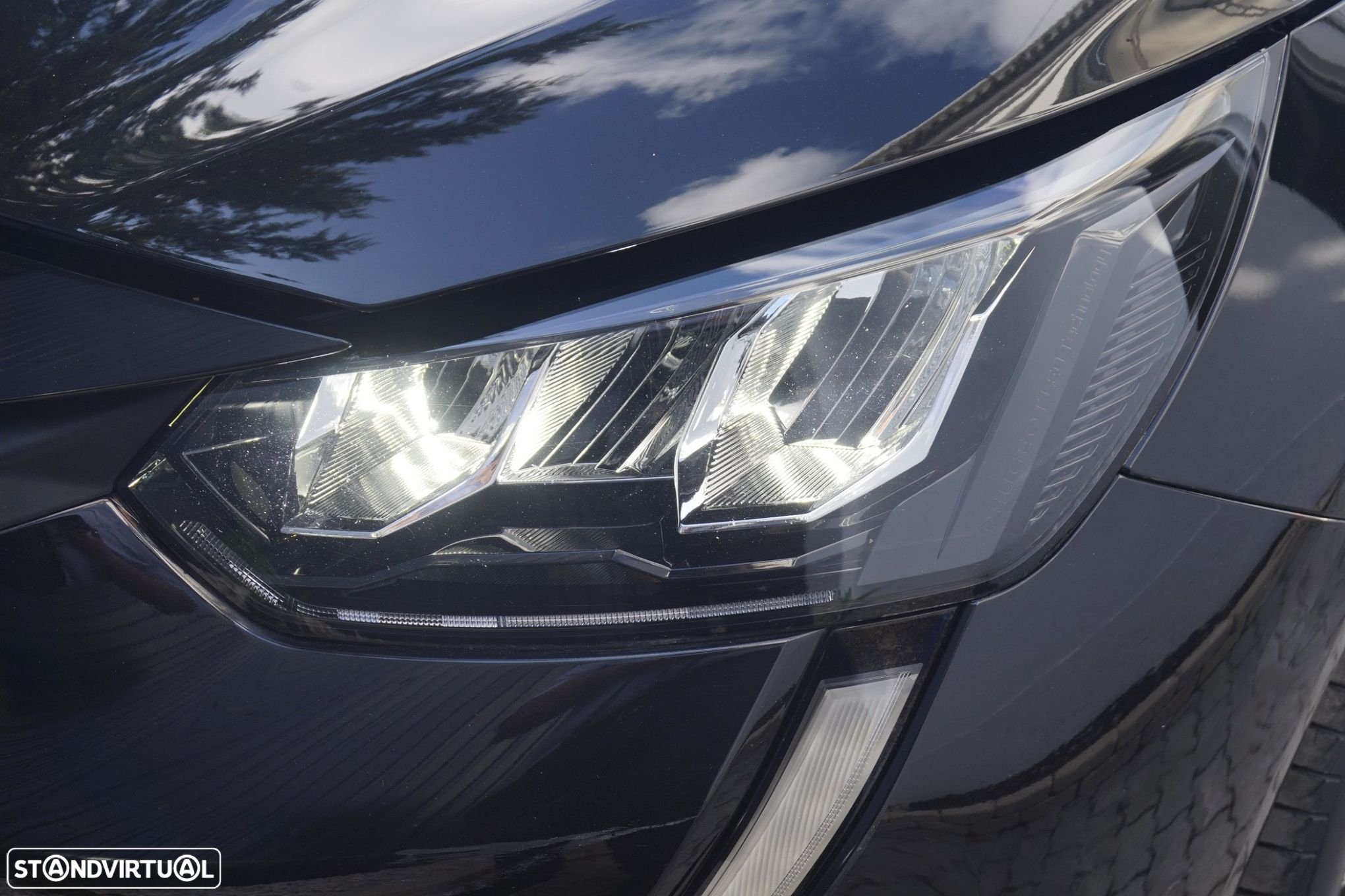 Peugeot 208 1.2 PureTech Allure - 3