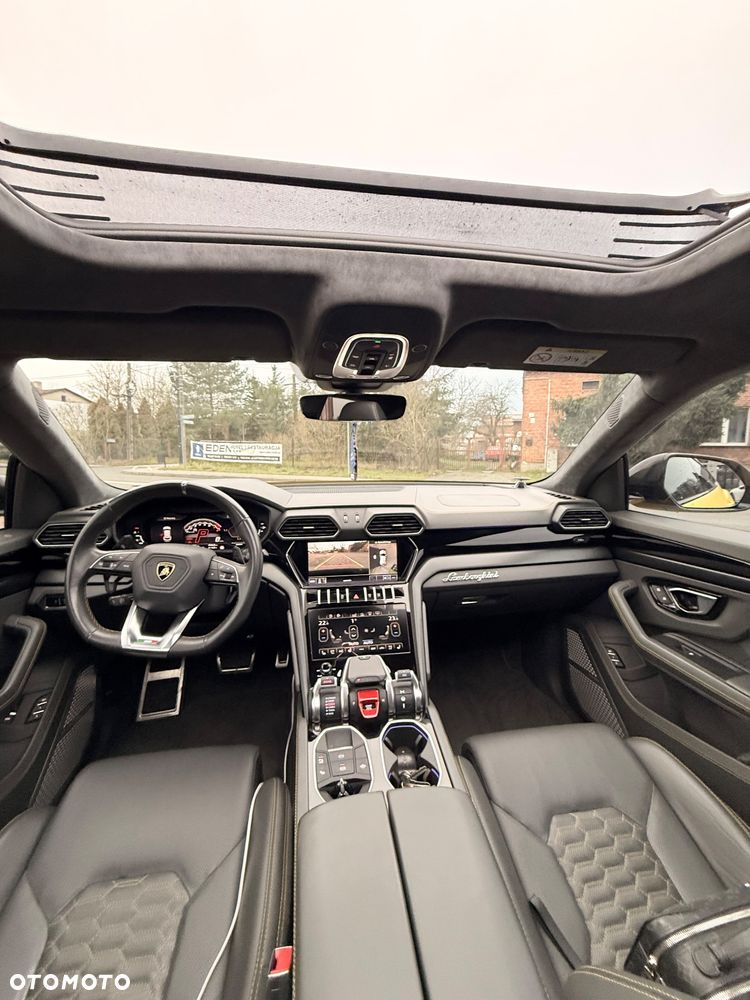 Lamborghini Urus - 16