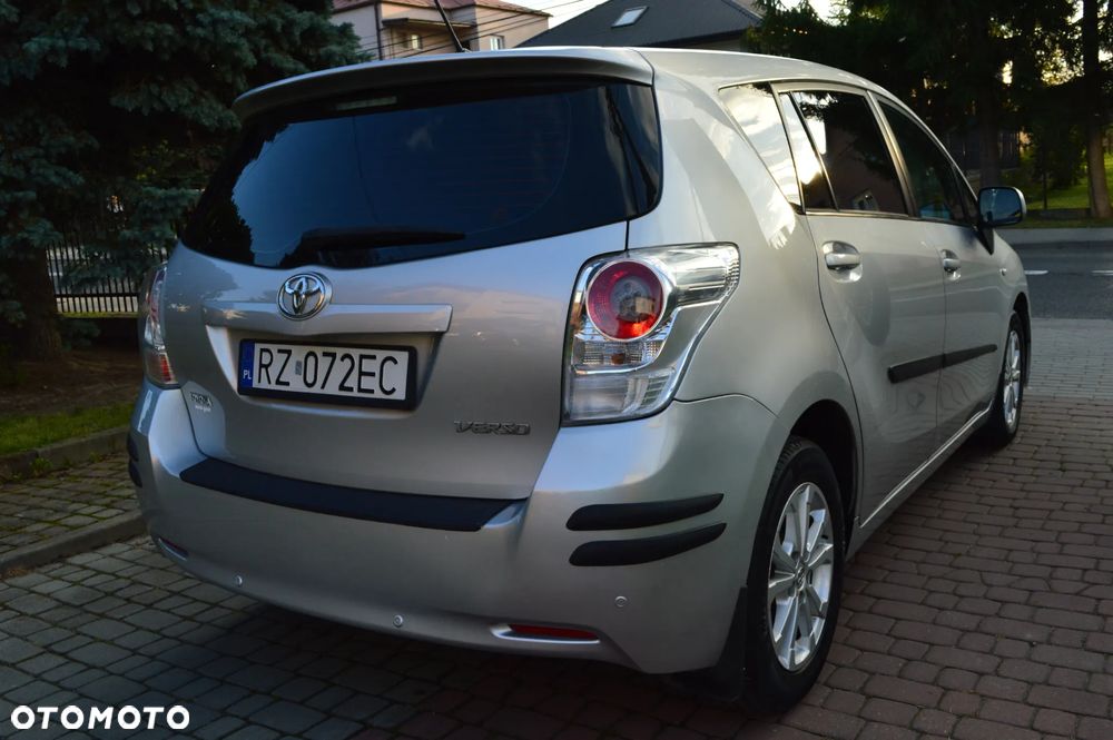 Toyota Verso 1.8 Premium 7os - 15