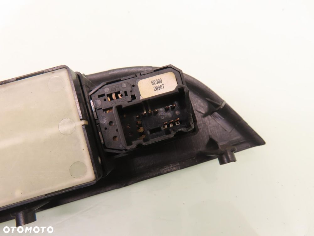 PANEL SZYB SUZUKI SWIFT IV 8376262J11 - 3