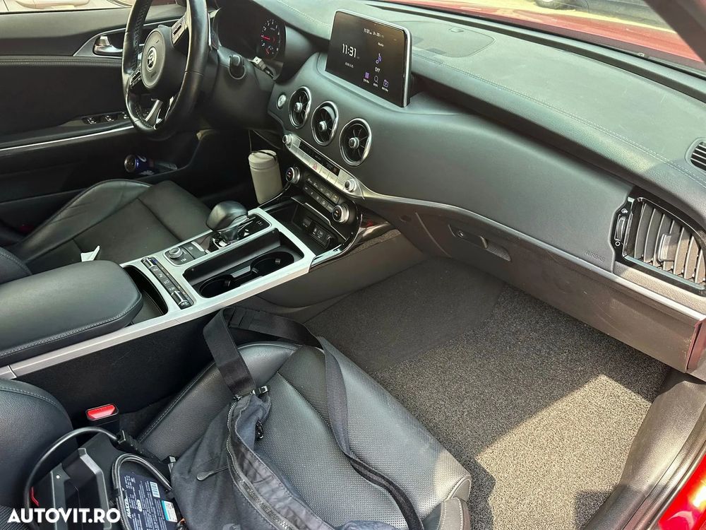 Kia Stinger 2.0 T-GDI GT Line - 12