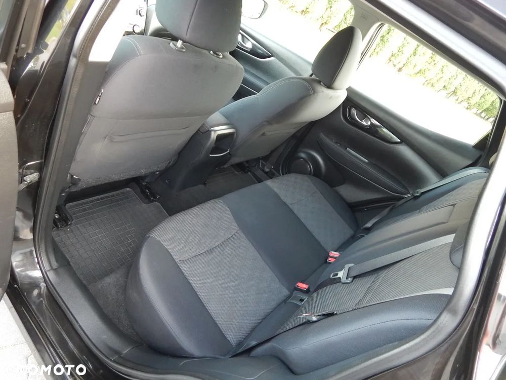 Nissan Qashqai 1.6 DCi N-Connecta - 11