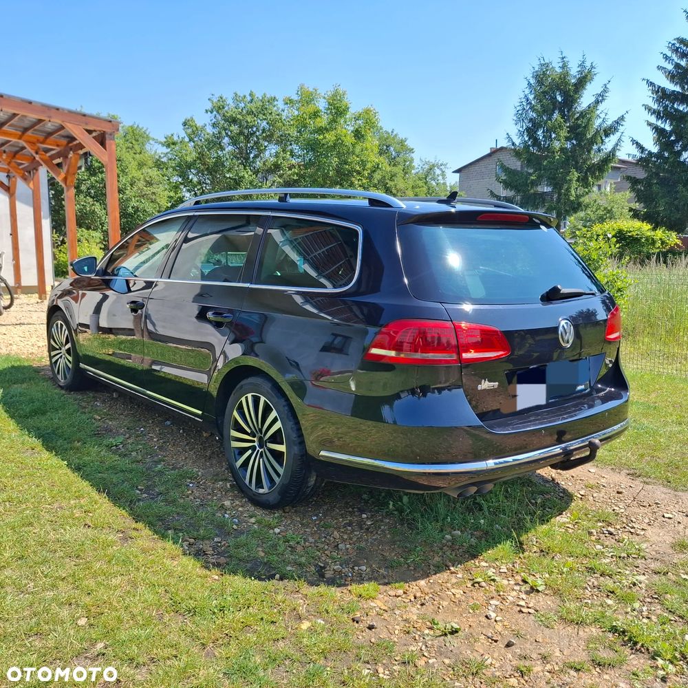 Volkswagen Passat 2011 photo 2