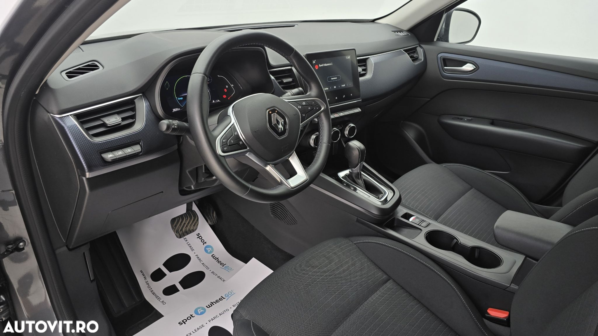 Renault Arkana E-TECH 145 Evolution - 13