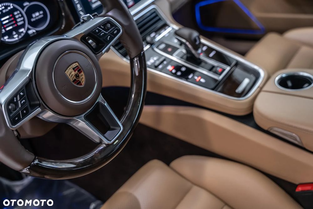 Porsche Panamera 4S GPF Executive - 28