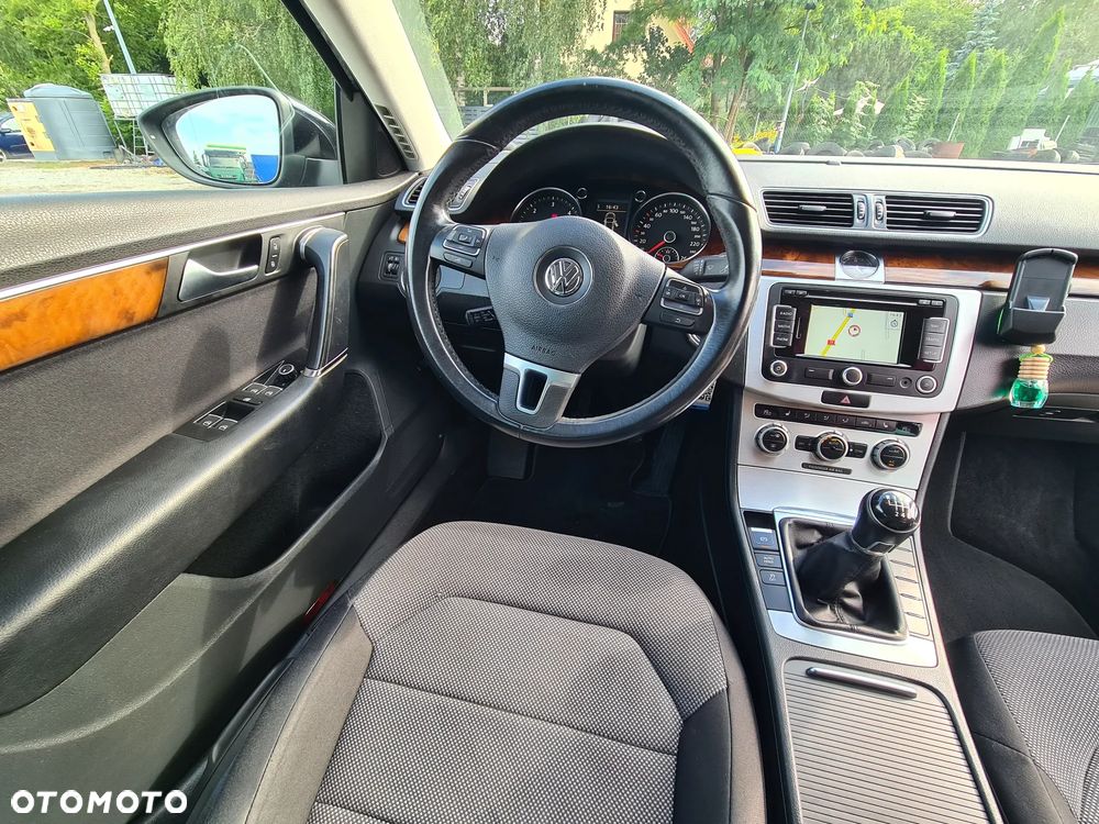 Volkswagen Passat 1.6 TDI Comfortline - 38