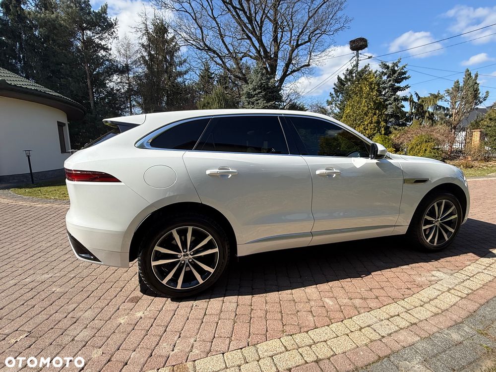 Jaguar F-Pace P250 AWD R-Dynamic S - 5