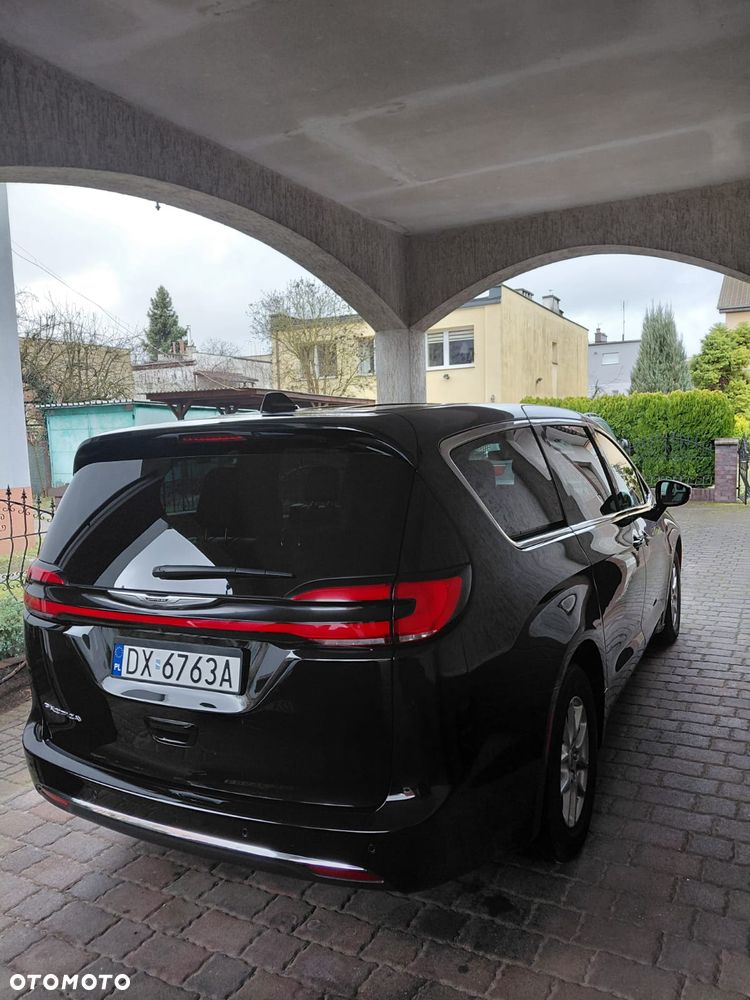 Chrysler Pacifica - 3