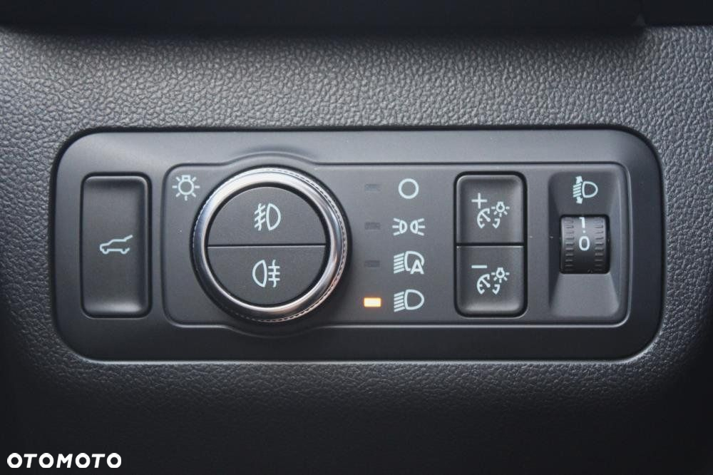 Ford Kuga - 36