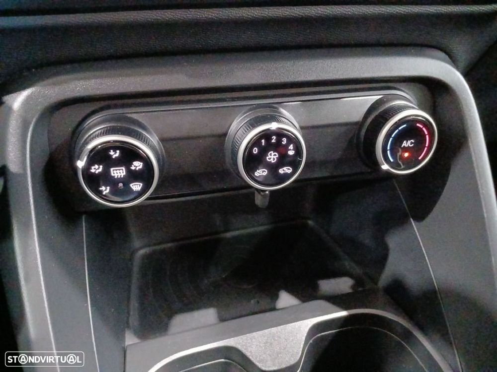 Citroën C3 1.2 Turbo Plus - 29