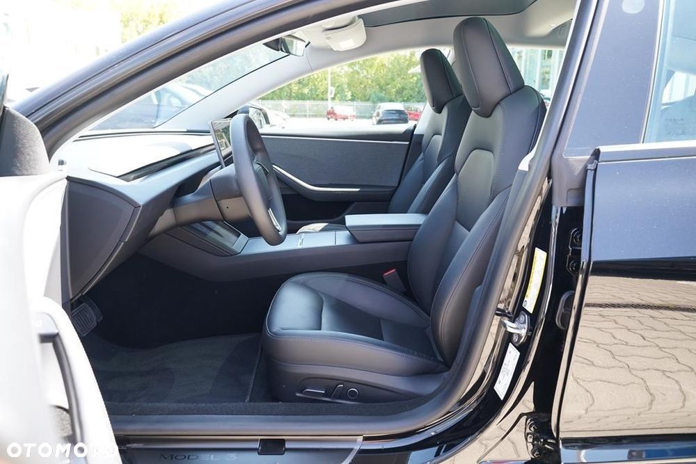 Tesla Model 3 RWD Premium - 12