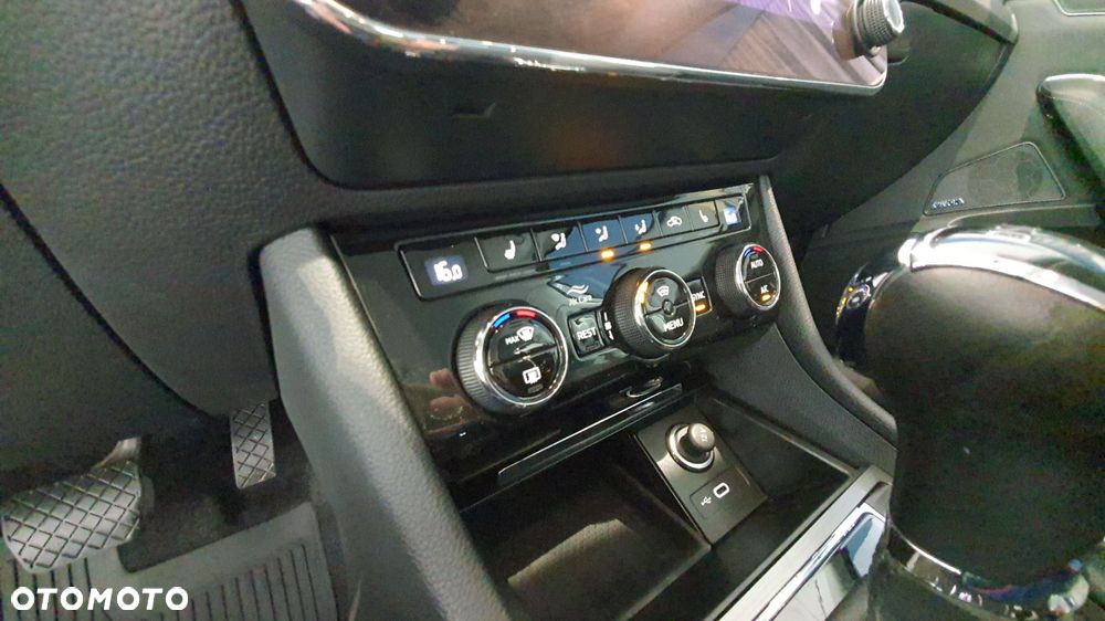 Skoda Superb 2.0 TDI SCR 4x4 Style DSG - 27