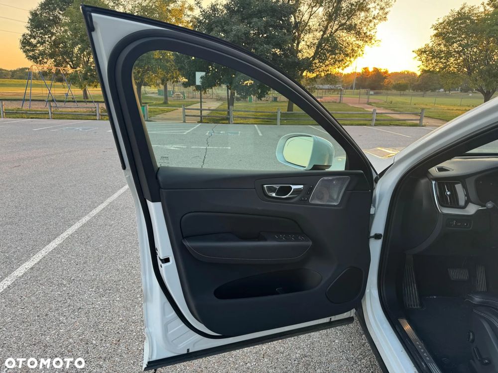 Volvo XC 60 - 35
