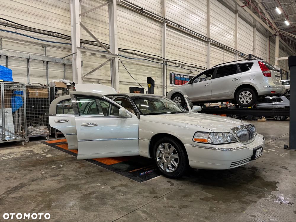 Lincoln Town Car 4.6 Signature - 10