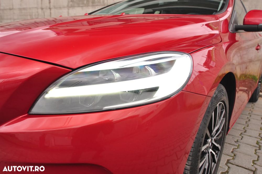 Volvo V40 T2 Geartronic Momentum - 9