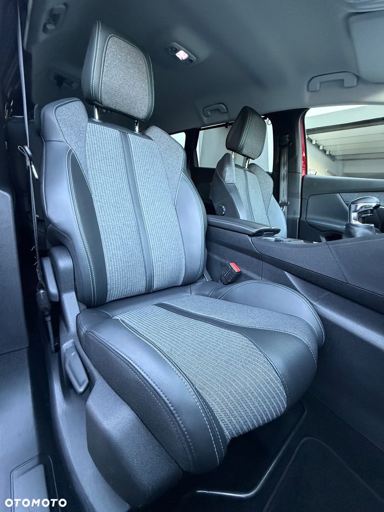 Peugeot 5008 - 21