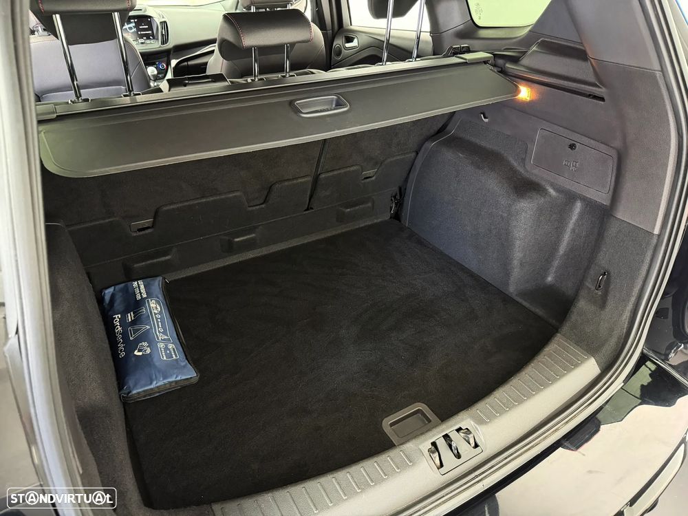 Ford Kuga 1.5 TDCi ST-Line - 11