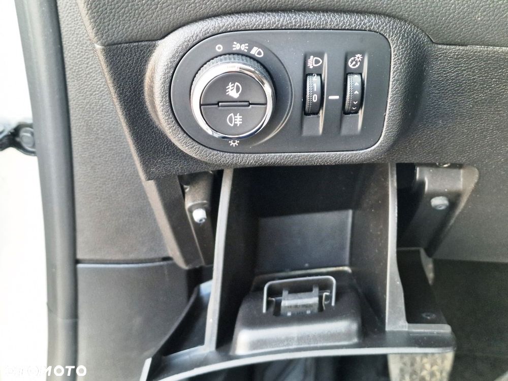 Opel Zafira Tourer 1.4 Turbo Edition - 32