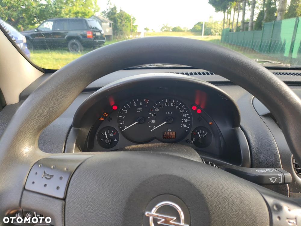 Opel Corsa 1.2 16V Comfort - 9