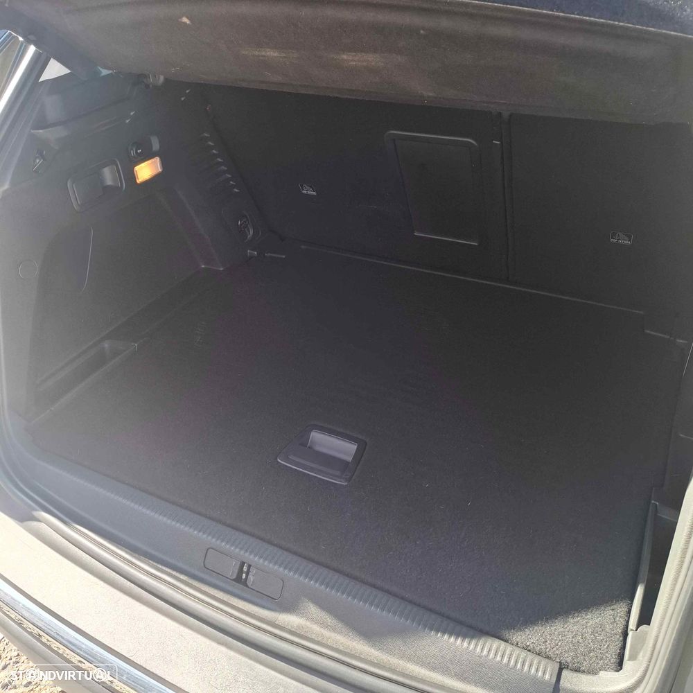 Peugeot 3008 1.5 BlueHDi Allure Pack — fotografia 49