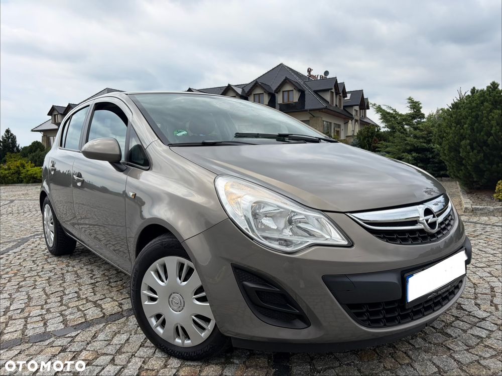 Opel Corsa 1.2 16V Essentia - 1