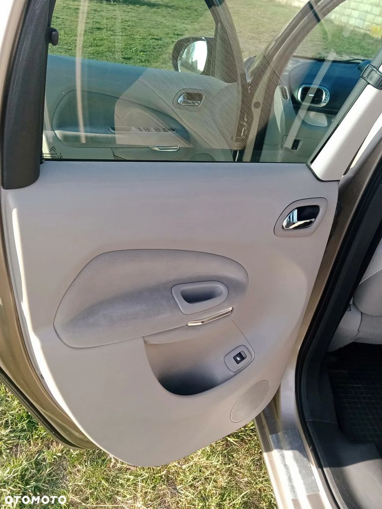 Citroën C3 Picasso 1.6i Exclusive - 13