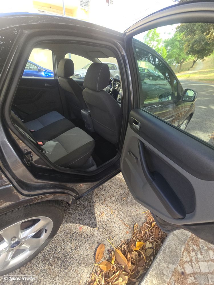 Ford Focus 1.6 TDCi Sport - 24