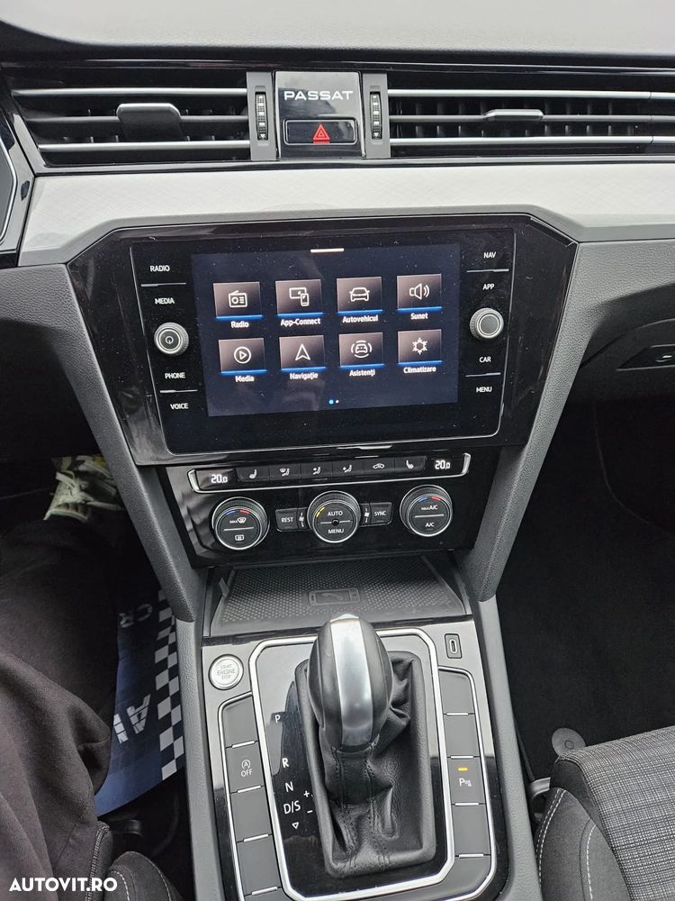 Volkswagen Passat - 11