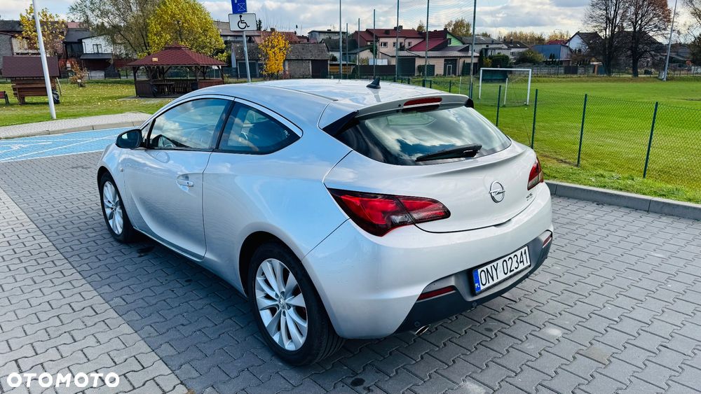 Opel Astra 2.0 CDTI ecoFLEX Start/Stop - 9
