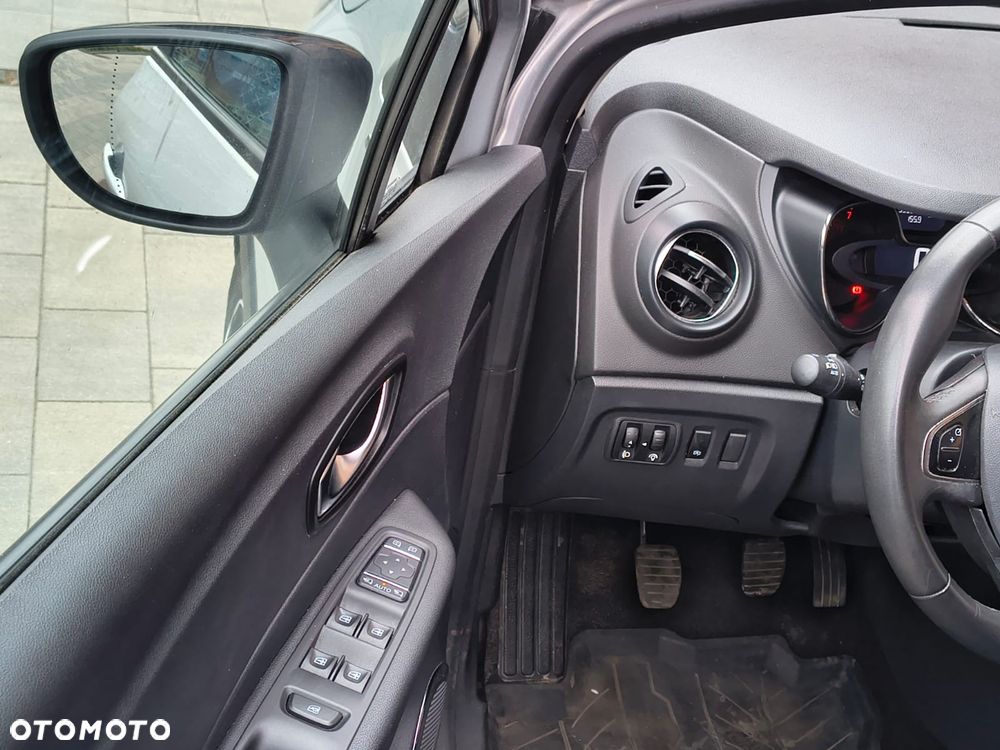 Renault Captur 1.2 Energy TCe Limited - 29