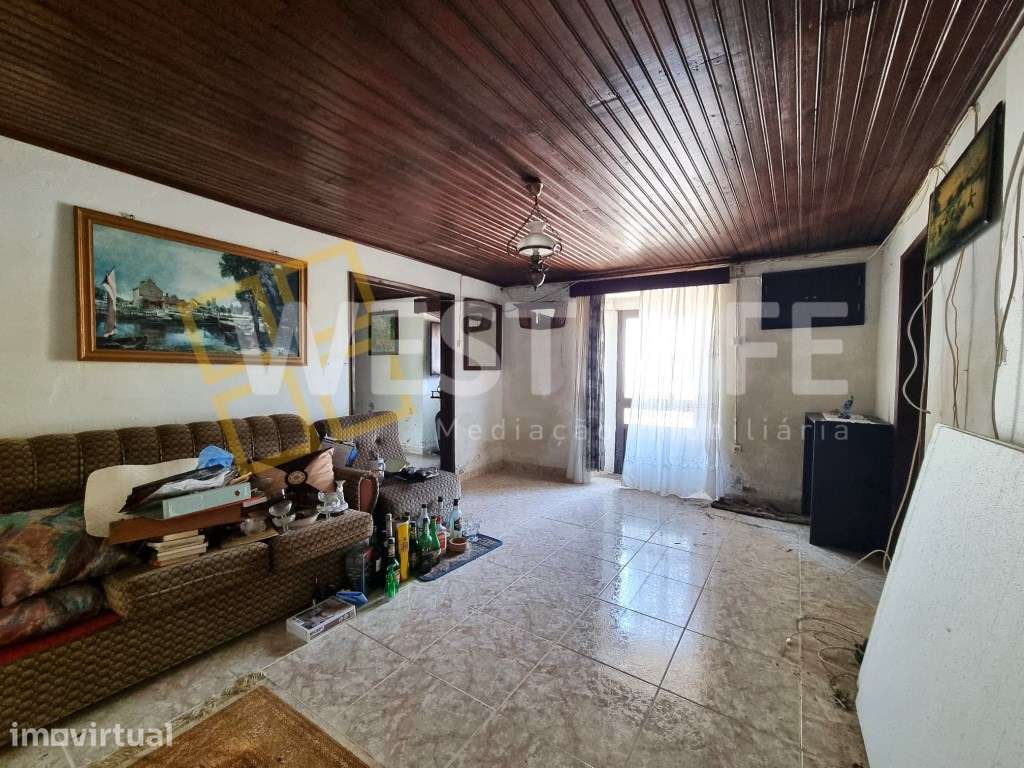 Moradia T2 para Reabilitação em Lote de 675 m² - EXCLUSIVO WEST LIF... - Grande imagem: 4/23