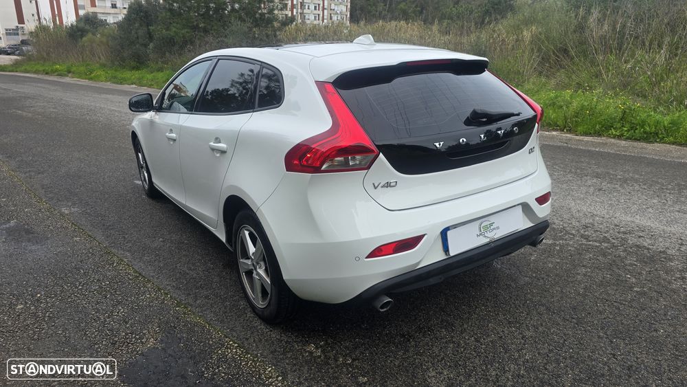 Volvo V40 2.0 D2 Kinetic Geartronic - 23