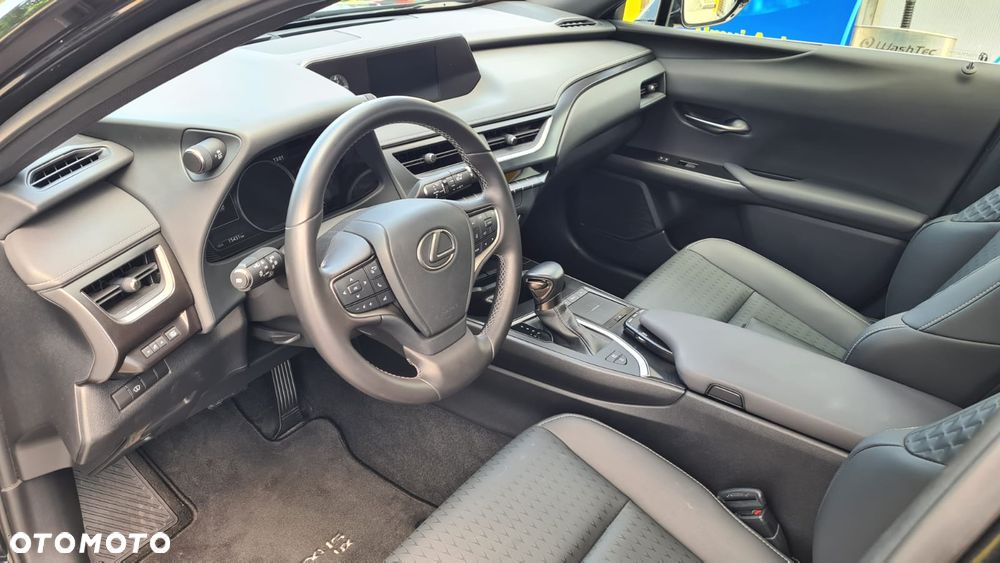 Lexus UX 250h GPF Prestige AWD - 25