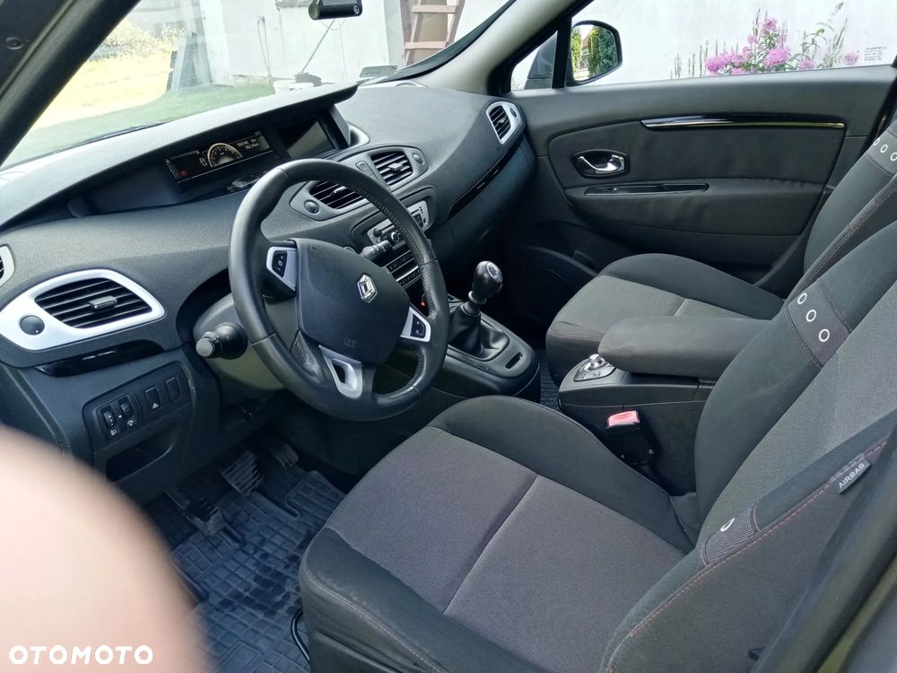 Renault Scenic 1.5 dCi Authentique - 11
