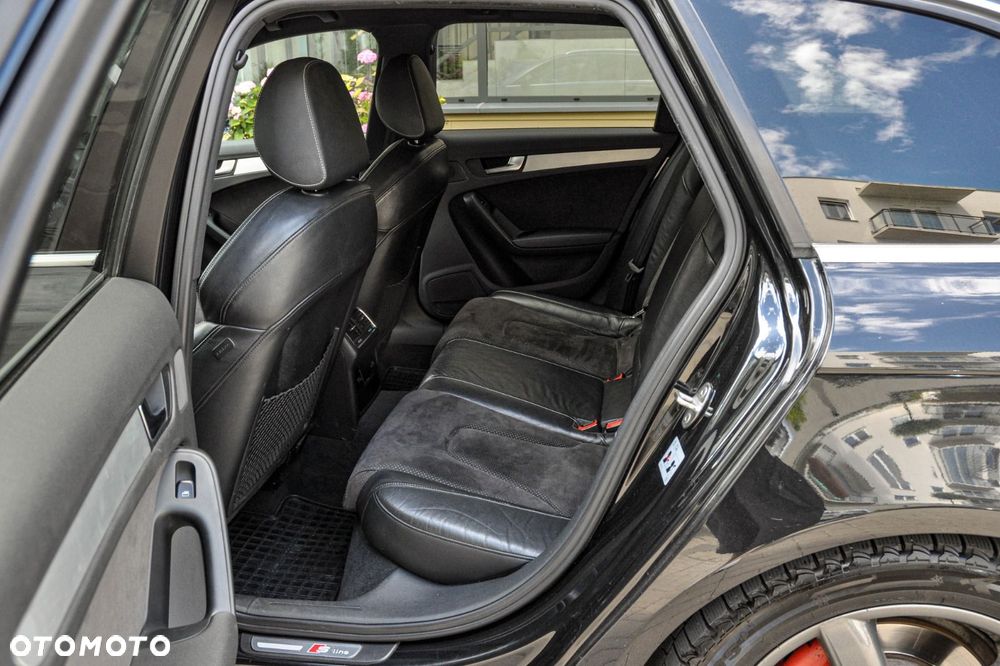 Audi A4 Avant - 9