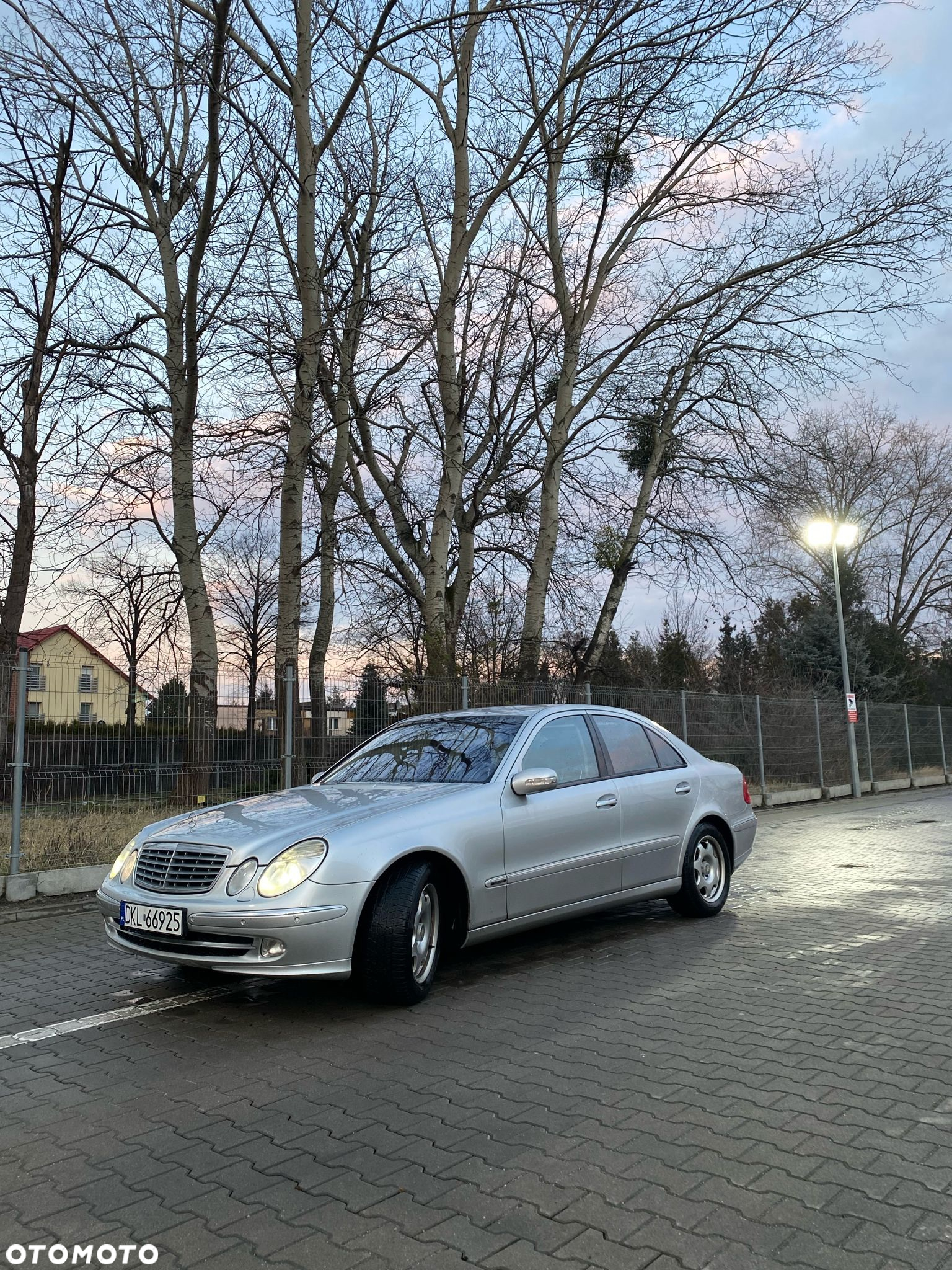 Mercedes-Benz Klasa E 320 T Elegance - 15
