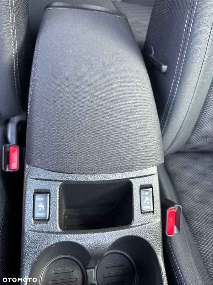 Nissan Qashqai 1.6 dCi 4 x 4 DPF Start/Stop I-Way - 25