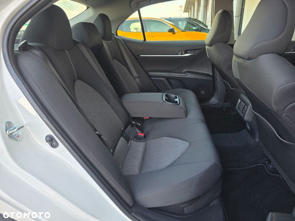 Toyota Camry 2.5 Hybrid Comfort CVT - 20