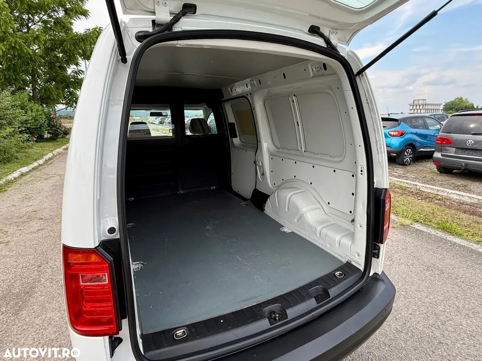 Volkswagen Caddy 2.0 TDI (5-Si.) Maxi - 11