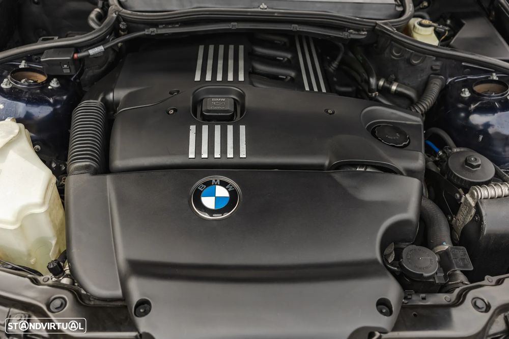 BMW 320 d Touring - 10